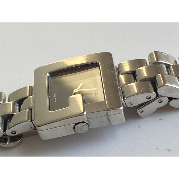 Authentic Gucci Stainless Steel G-Frame Women’s Watch – 23mm - Picture 7 of 13